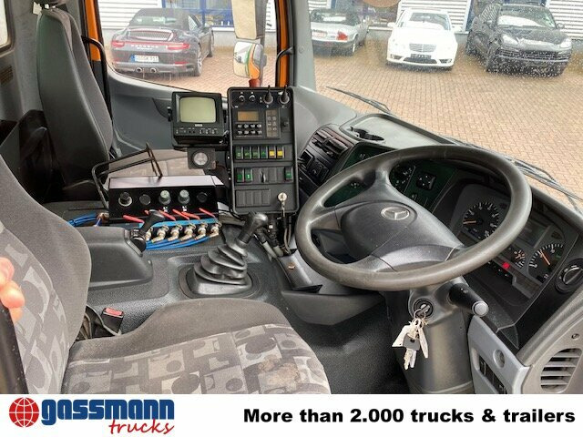 Mercedes-Benz Atego 1524 L 4x2 Kehrmaschine FAUN Viajet - Road sweeper: picture 2 Mercedes-Benz Atego 1524 L 4x2 Kehrmaschine FAUN Viajet - Road sweeper: picture 2
