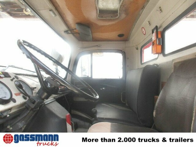 Mercedes-Benz L 1519 4x2 Feuerwehr Drehleiter DL30 - Fire truck: picture 4 Mercedes-Benz L 1519 4x2 Feuerwehr Drehleiter DL30 - Fire truck: picture 4