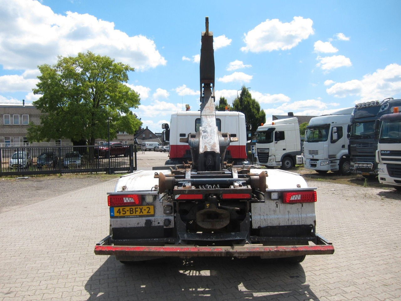 Scania P410 CB6X2 HSA Hyva 22T Haken E6 Liftachse - Hook lift truck: picture 4 Scania P410 CB6X2 HSA Hyva 22T Haken E6 Liftachse - Hook lift truck: picture 4