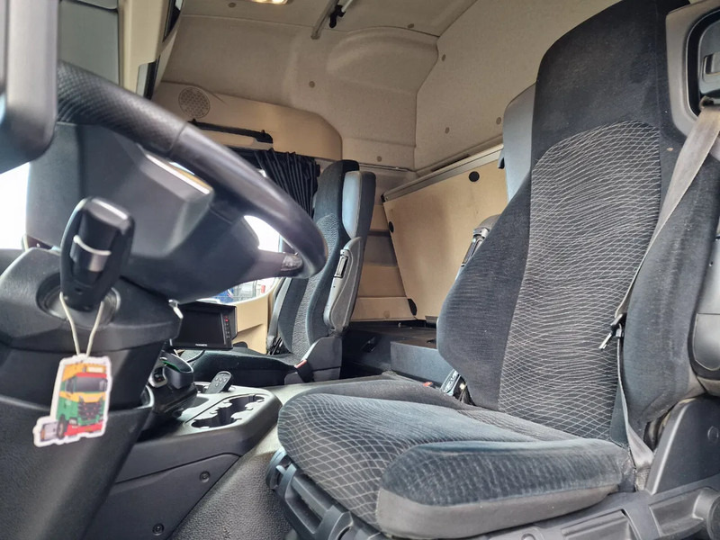 Leasing of Mercedes-Benz Actros 1833 4x2 - Box with sidedoors - Loadlift - Full air - Mirror cam Mercedes-Benz Actros 1833 4x2 - Box with sidedoors - Loadlift - Full air - Mirror cam: picture 15