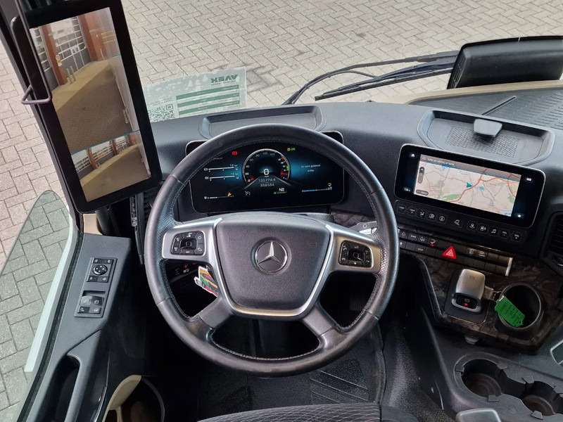 Leasing of Mercedes-Benz Actros 1833 4x2 - Box with sidedoors - Loadlift - Full air - Mirror cam Mercedes-Benz Actros 1833 4x2 - Box with sidedoors - Loadlift - Full air - Mirror cam: picture 17