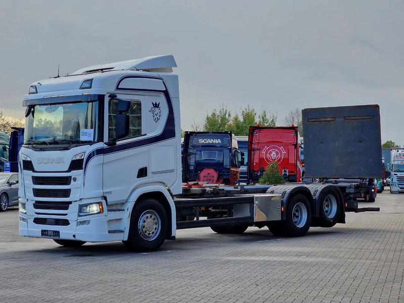 Scania R500 NGS 6x2 - Chassis - 4.95 WB - Loadlift - Retarder - Full air - Navi - Led - Cab chassis truck: picture 5 Scania R500 NGS 6x2 - Chassis - 4.95 WB - Loadlift - Retarder - Full air - Navi - Led - Cab chassis truck: picture 5