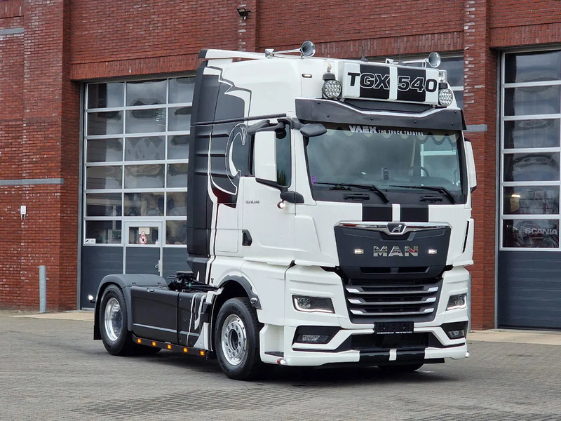 MAN TGX 18.540 GX - New - Retarder - Night clima - Alcoa - Show truck - Lightbar - - Tractor unit: picture 1 MAN TGX 18.540 GX - New - Retarder - Night clima - Alcoa - Show truck - Lightbar - - Tractor unit: picture 1
