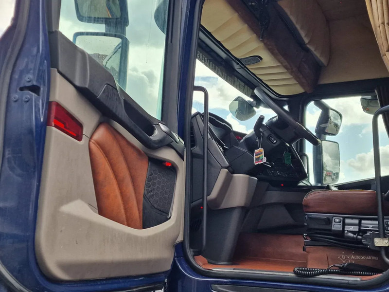 Tractor unit Scania R500 NGS Highline 6x2 - PTO/Hydraulic - Custom interior - Full air - 2.95 WB: picture 9 Tractor unit Scania R500 NGS Highline 6x2 - PTO/Hydraulic - Custom interior - Full air - 2.95 WB: picture 9