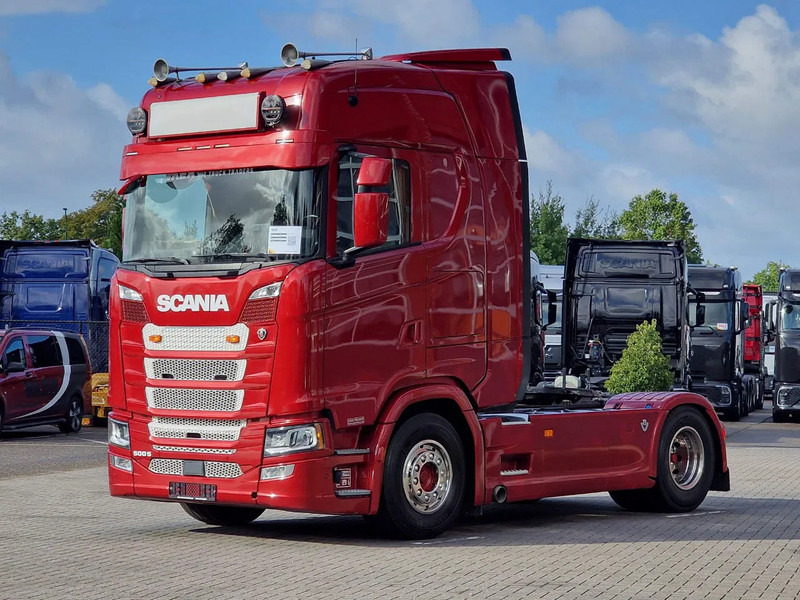 Scania S500 NGS Highline 4x2 - Retarder - Night clima - Full air - Custom interior - Full spoiler - 2 tank - Tractor unit: picture 3 Scania S500 NGS Highline 4x2 - Retarder - Night clima - Full air - Custom interior - Full spoiler - 2 tank - Tractor unit: picture 3