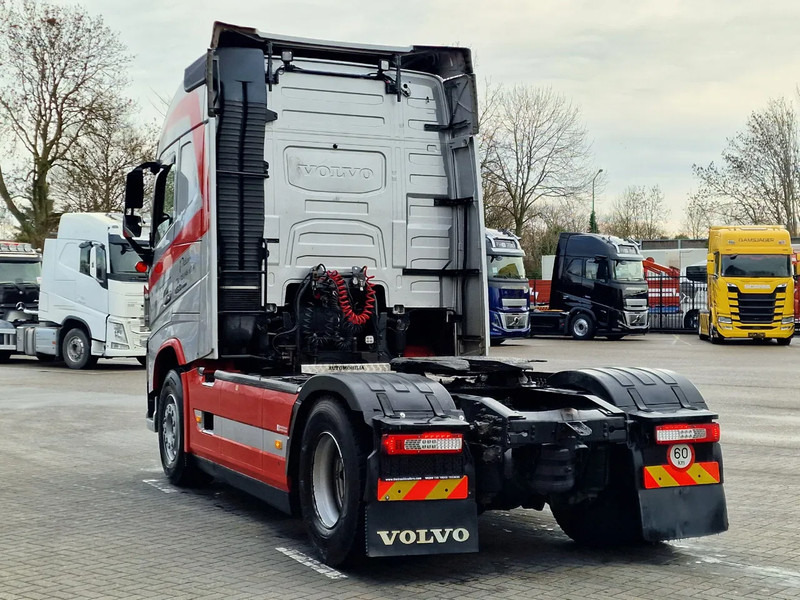Volvo FH 13.460 Globetrotter 4x2 - PTO/Hydraulic - 2x tank - Steel/Air - Tractor unit: picture 5 Volvo FH 13.460 Globetrotter 4x2 - PTO/Hydraulic - 2x tank - Steel/Air - Tractor unit: picture 5