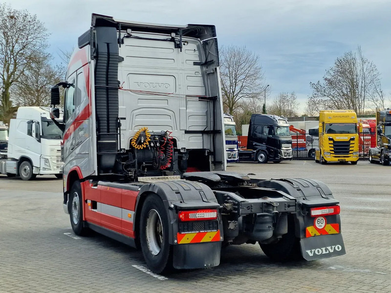 Volvo FH 13.460 Globetrotter 4x2 - PTO/Hydraulic - 2x tank - Steel/Air - Tractor unit: picture 5 Volvo FH 13.460 Globetrotter 4x2 - PTO/Hydraulic - 2x tank - Steel/Air - Tractor unit: picture 5
