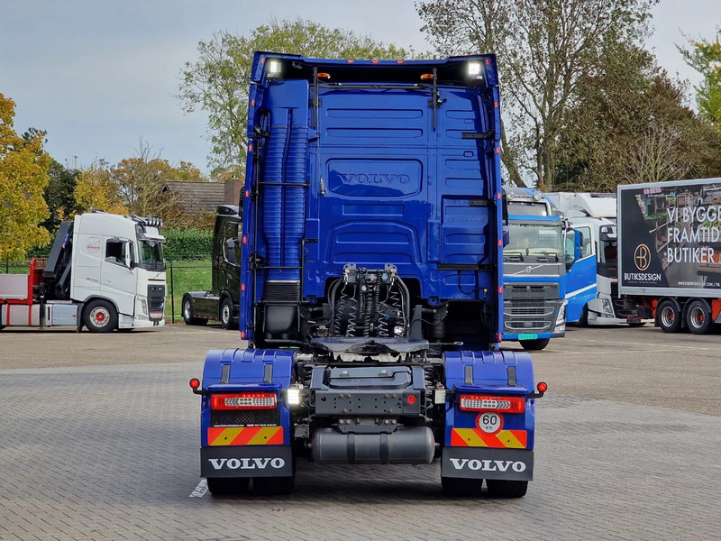 Tractor unit Volvo FH 13.500 Globetrotter 4x2 - Full air - Bull bar - Leather - Fridge - Lightbar: picture 6 Tractor unit Volvo FH 13.500 Globetrotter 4x2 - Full air - Bull bar - Leather - Fridge - Lightbar: picture 6