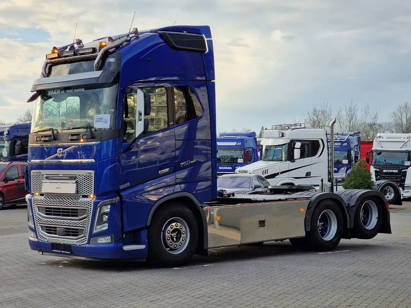 Volvo FH 16.750 Globetrotter XL 6x2 - Retarder - I parkcool - Full air - Leather - Tractor unit: picture 3 Volvo FH 16.750 Globetrotter XL 6x2 - Retarder - I parkcool - Full air - Leather - Tractor unit: picture 3