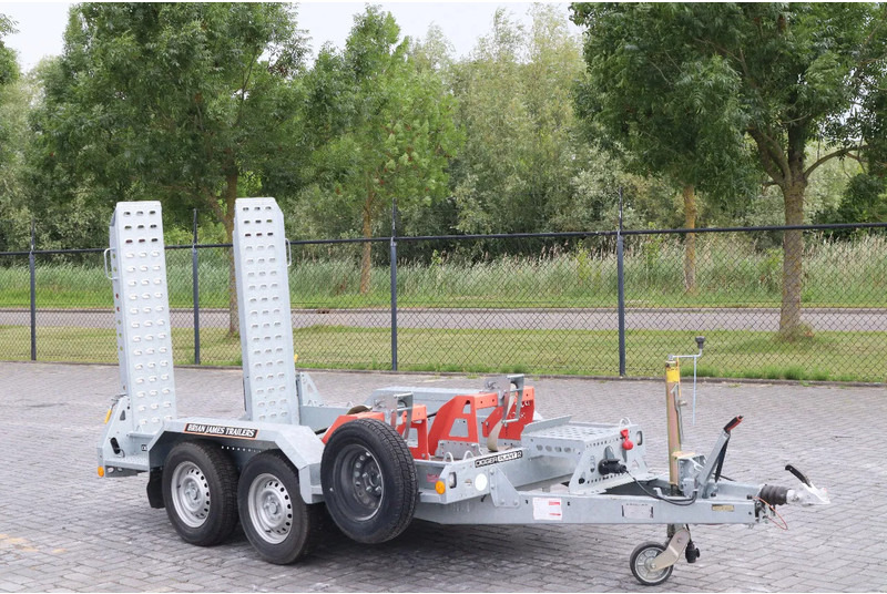 Brian James DIGGER PLANT 2700 KG | TANDEM AXLE | MACHINE TRANSPORT - Dropside/ Flatbed trailer: picture 5 Brian James DIGGER PLANT 2700 KG | TANDEM AXLE | MACHINE TRANSPORT - Dropside/ Flatbed trailer: picture 5