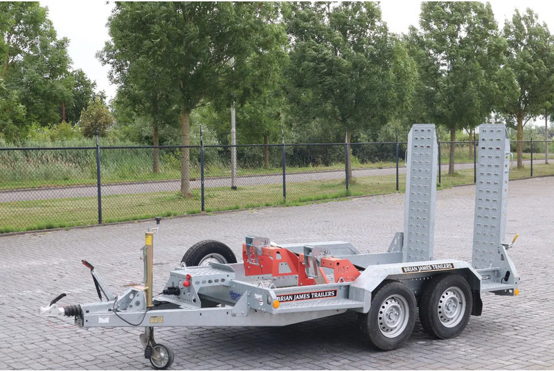 Brian James DIGGER PLANT 2700 KG | TANDEM AXLE | MACHINE TRANSPORT - Dropside/ Flatbed trailer: picture 2 Brian James DIGGER PLANT 2700 KG | TANDEM AXLE | MACHINE TRANSPORT - Dropside/ Flatbed trailer: picture 2