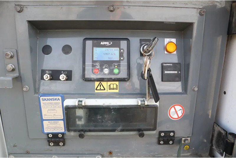 Generator set SDMO R44C3 | 44 KVA | GOOD WORKING: picture 10