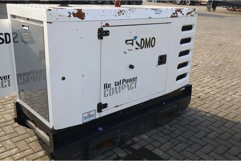 Generator set SDMO R44C3 | 44 KVA | GOOD WORKING: picture 5