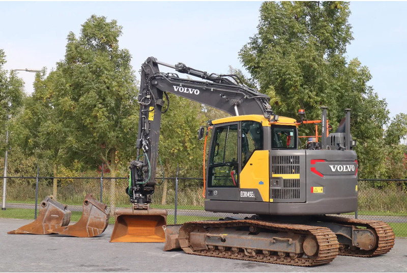 Volvo ECR145E | ECR145 EL | TILTROTATOR | 3X BUCKET | DIG ASSIST | DOZER - Crawler excavator: picture 3 Volvo ECR145E | ECR145 EL | TILTROTATOR | 3X BUCKET | DIG ASSIST | DOZER - Crawler excavator: picture 3