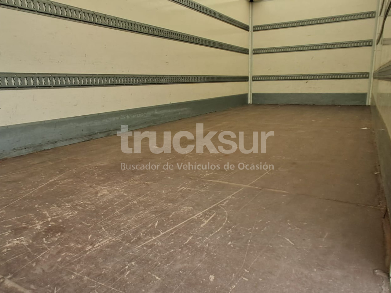 Box truck RENAULT D12.240: picture 28