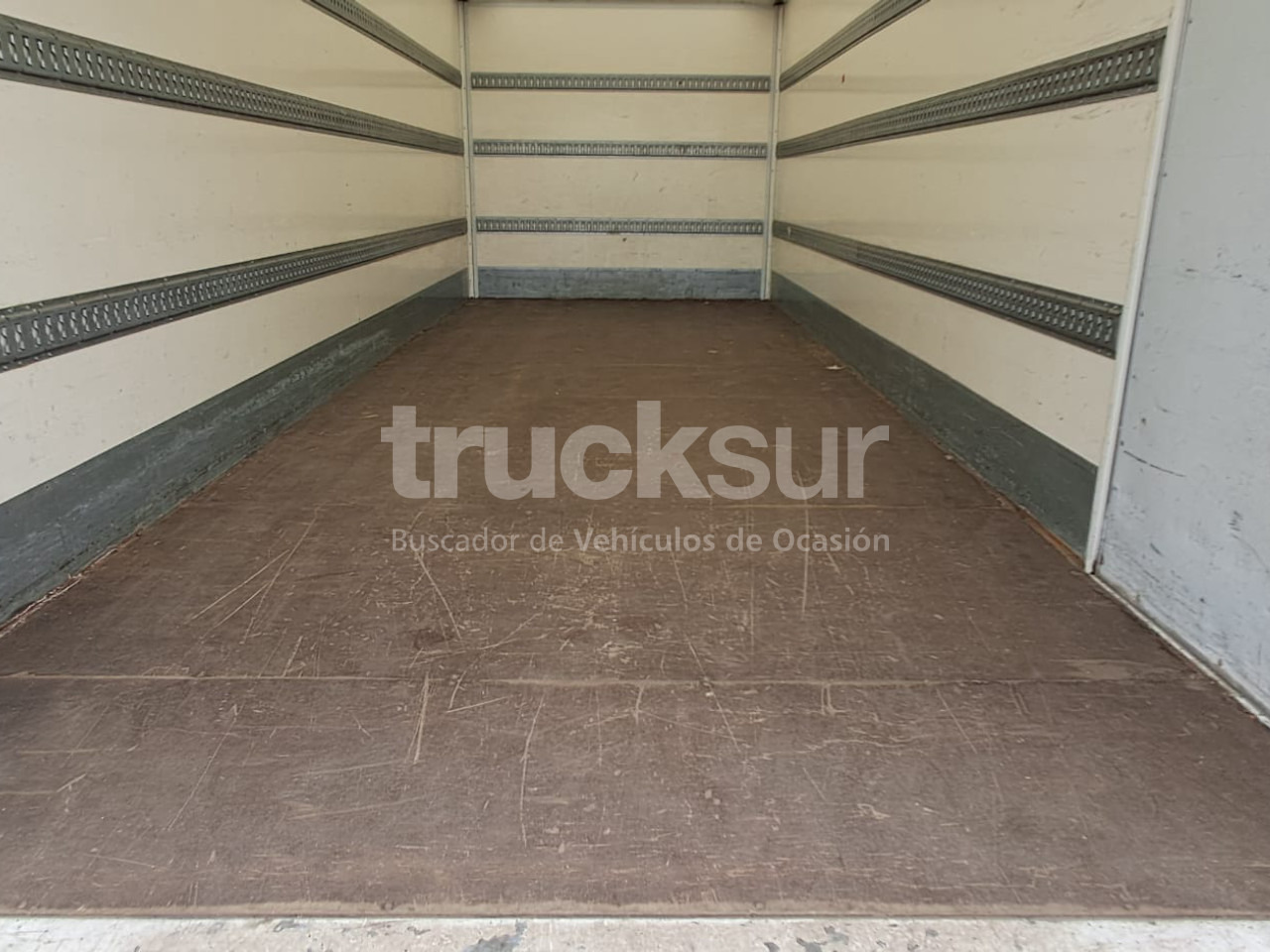 Box truck RENAULT D12.240: picture 20