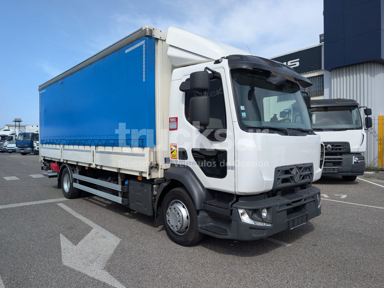 RENAULT D240.12 - Curtainsider truck: picture 2 RENAULT D240.12 - Curtainsider truck: picture 2