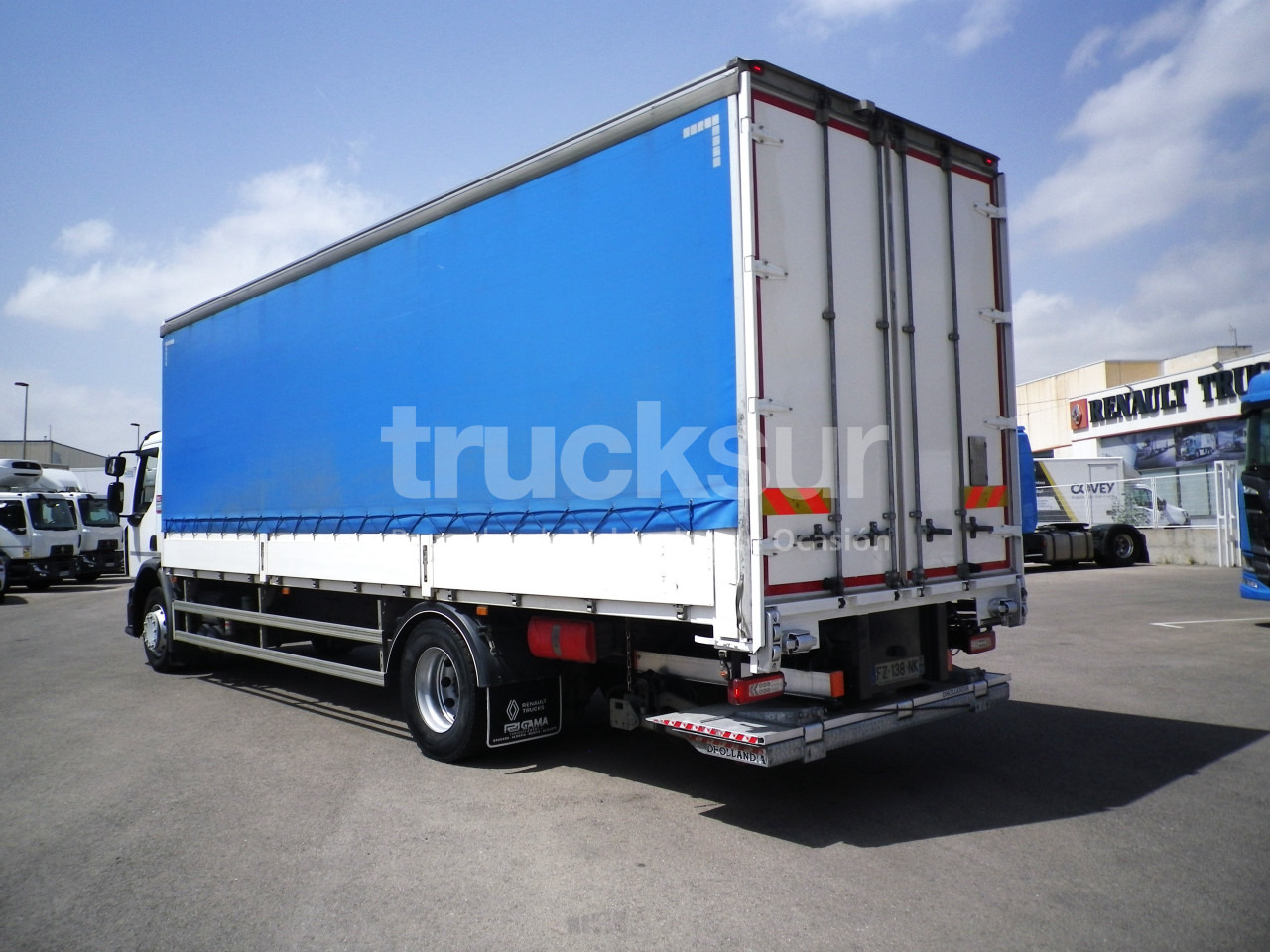 RENAULT D320.18 - Curtainsider truck: picture 5 RENAULT D320.18 - Curtainsider truck: picture 5