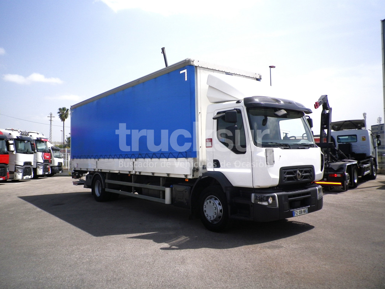 RENAULT D320.18 - Curtainsider truck: picture 2 RENAULT D320.18 - Curtainsider truck: picture 2