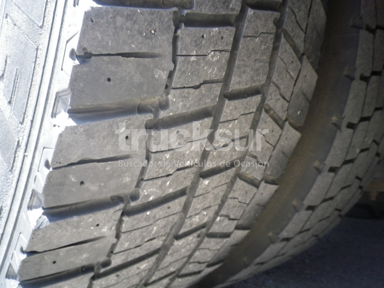 Box truck RENAULT D380.26  6X2*4 ejes 6x2*4: picture 13