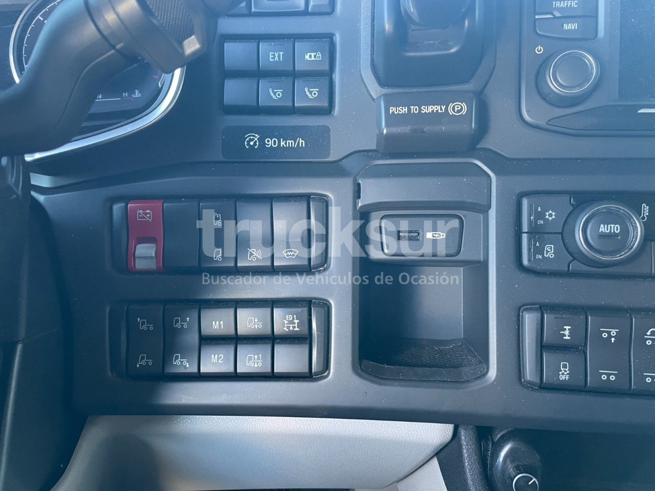 Cab chassis truck SCANIA R530: picture 17