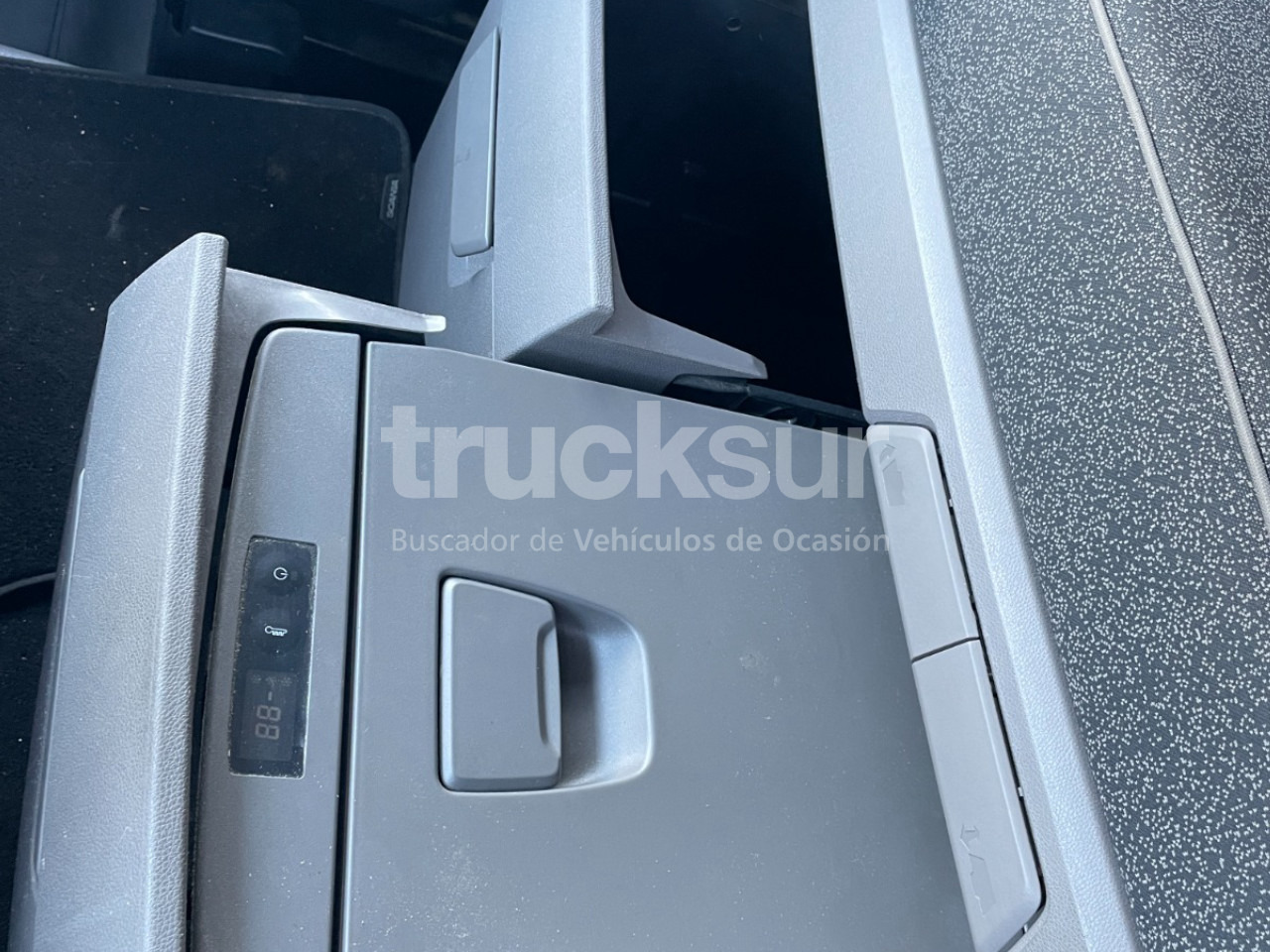 Cab chassis truck SCANIA R530: picture 20