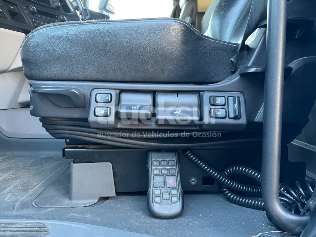 Cab chassis truck SCANIA R530: picture 18