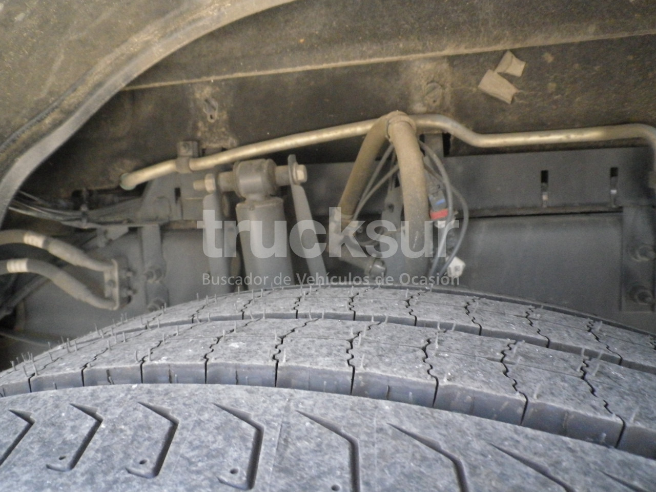 Tractor unit RENAULT T440 SLEEPER CAB: picture 13