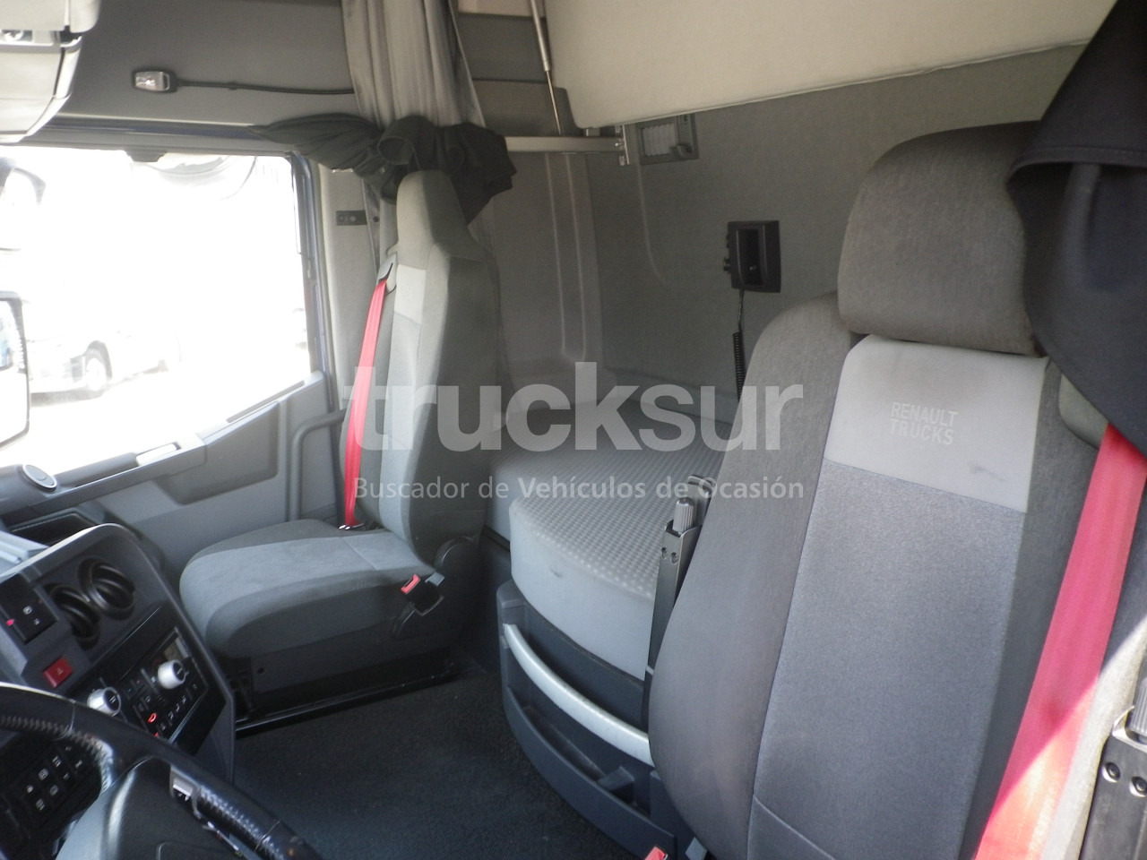 Tractor unit RENAULT T440 SLEEPER CAB: picture 9