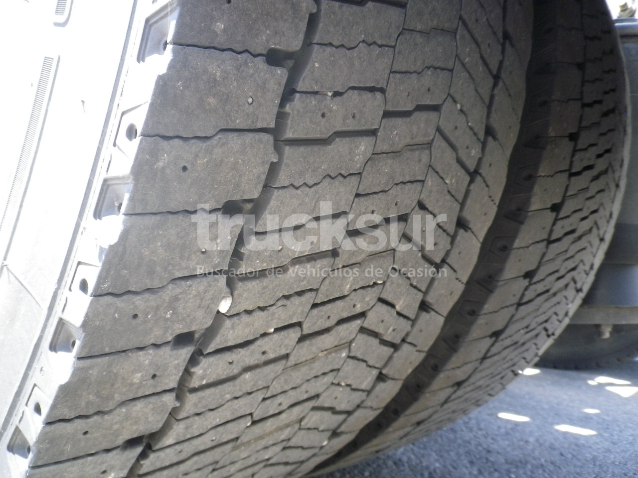 Tractor unit RENAULT T440 SLEEPER CAB: picture 14