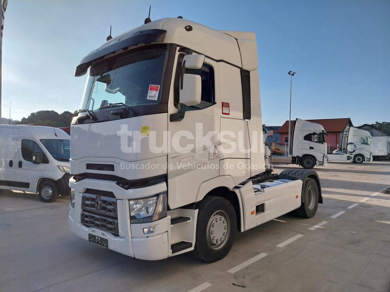 RENAULT T520 HIGH SLEEPER CAB - Tractor unit: picture 2 RENAULT T520 HIGH SLEEPER CAB - Tractor unit: picture 2