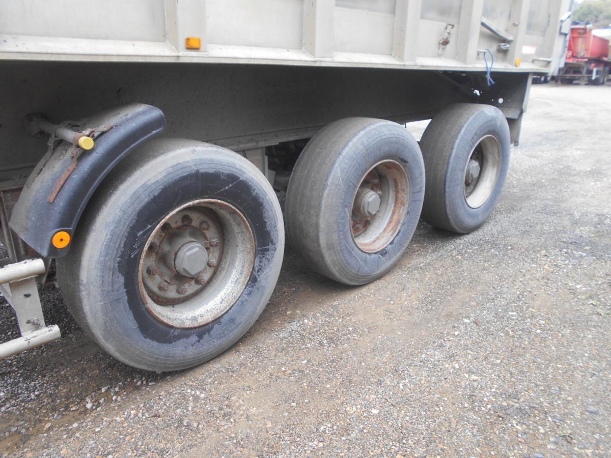 Benalu - Tipper semi-trailer: picture 4 Benalu - Tipper semi-trailer: picture 4