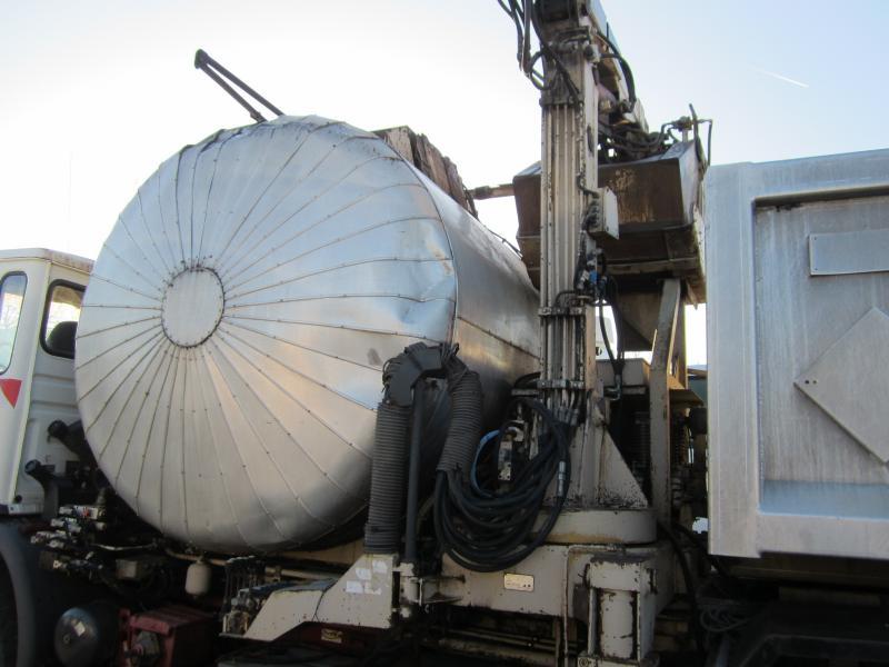 Asphalt distributor Renault G 300: picture 11