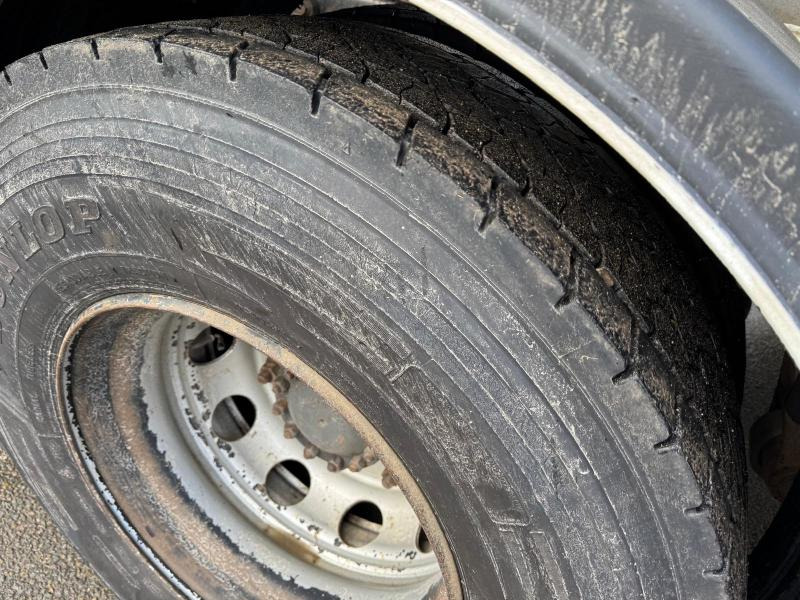 Tank truck for transportation of fuel Renault Premium 370 DXI: picture 18 Tank truck for transportation of fuel Renault Premium 370 DXI: picture 18