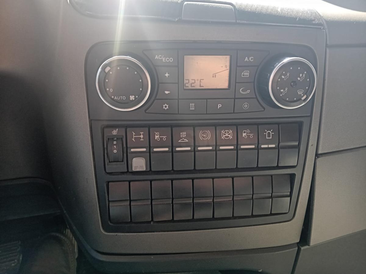 Tractor unit MAN TGX 18.440: picture 8 Tractor unit MAN TGX 18.440: picture 8