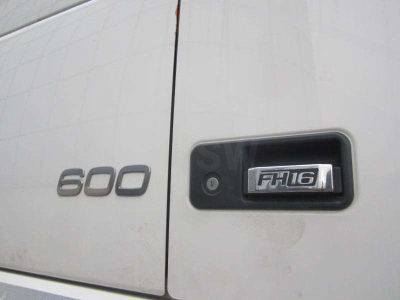 Tractor unit Volvo FH16 600: picture 6