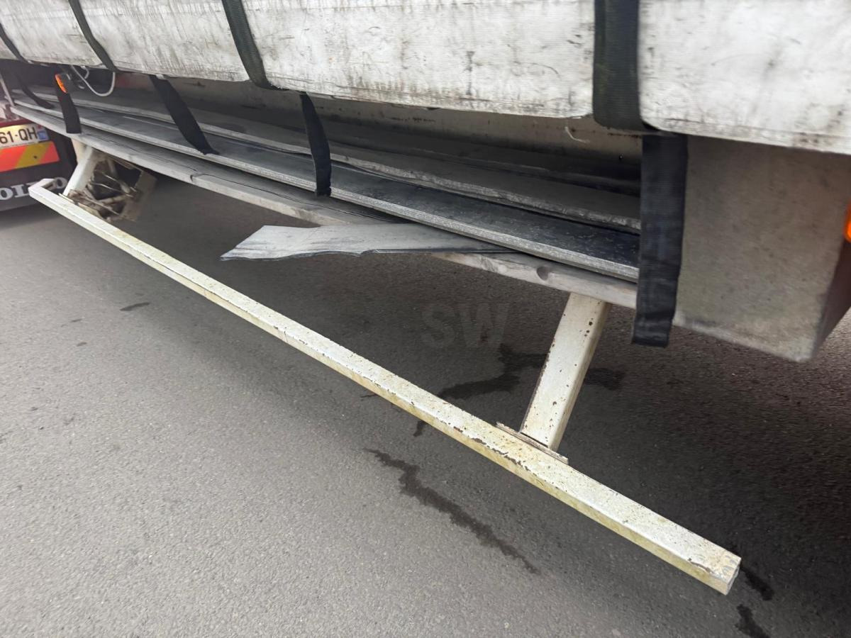 Curtainsider semi-trailer Trailor: picture 8 Curtainsider semi-trailer Trailor: picture 8