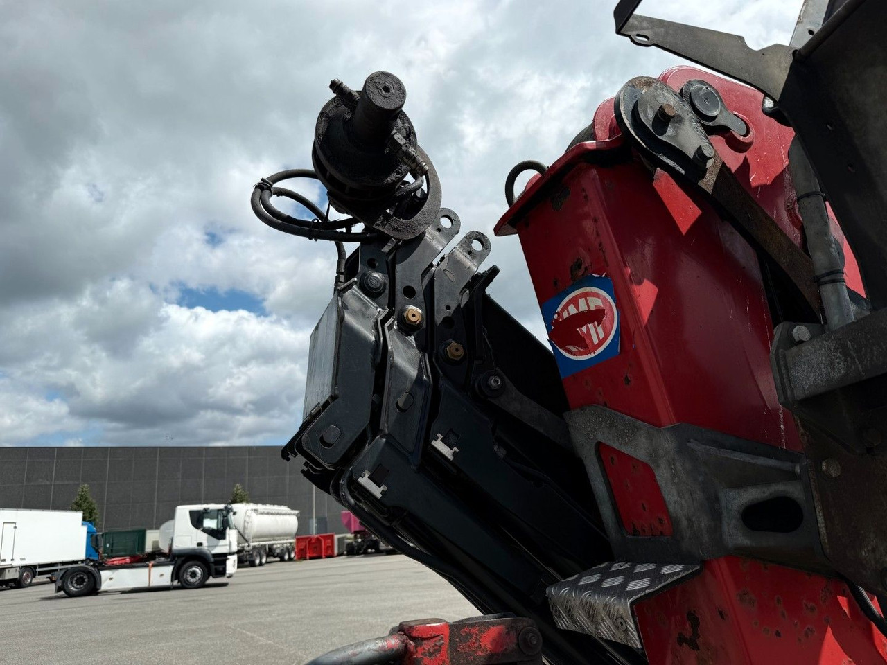 Crane truck HMF 1820 K4 Remote control / Kran / Crane: picture 7