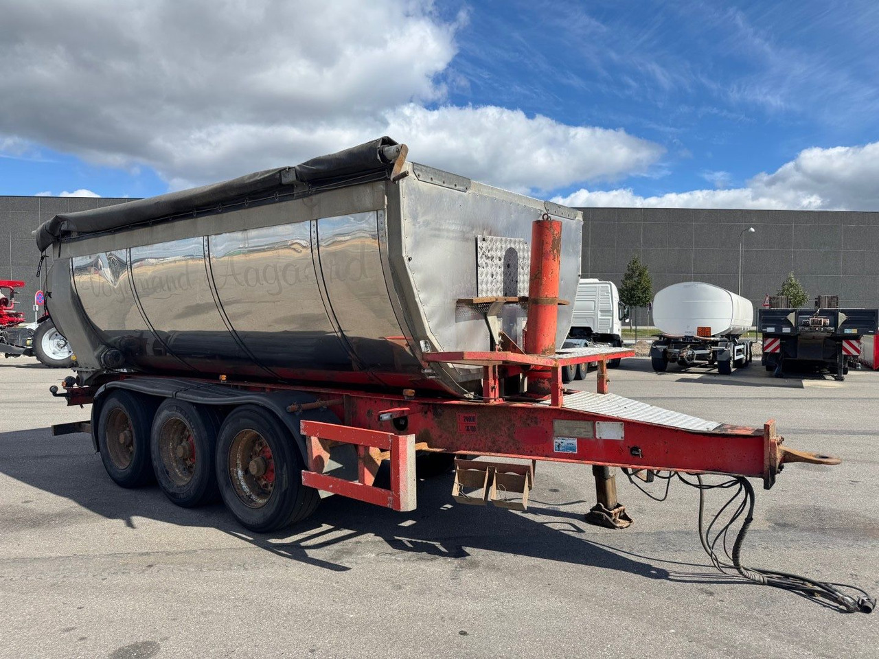 Kel-Berg 3 axle Asphalt tipper / Asphalt Kipper - Tipper trailer: picture 3 Kel-Berg 3 axle Asphalt tipper / Asphalt Kipper - Tipper trailer: picture 3