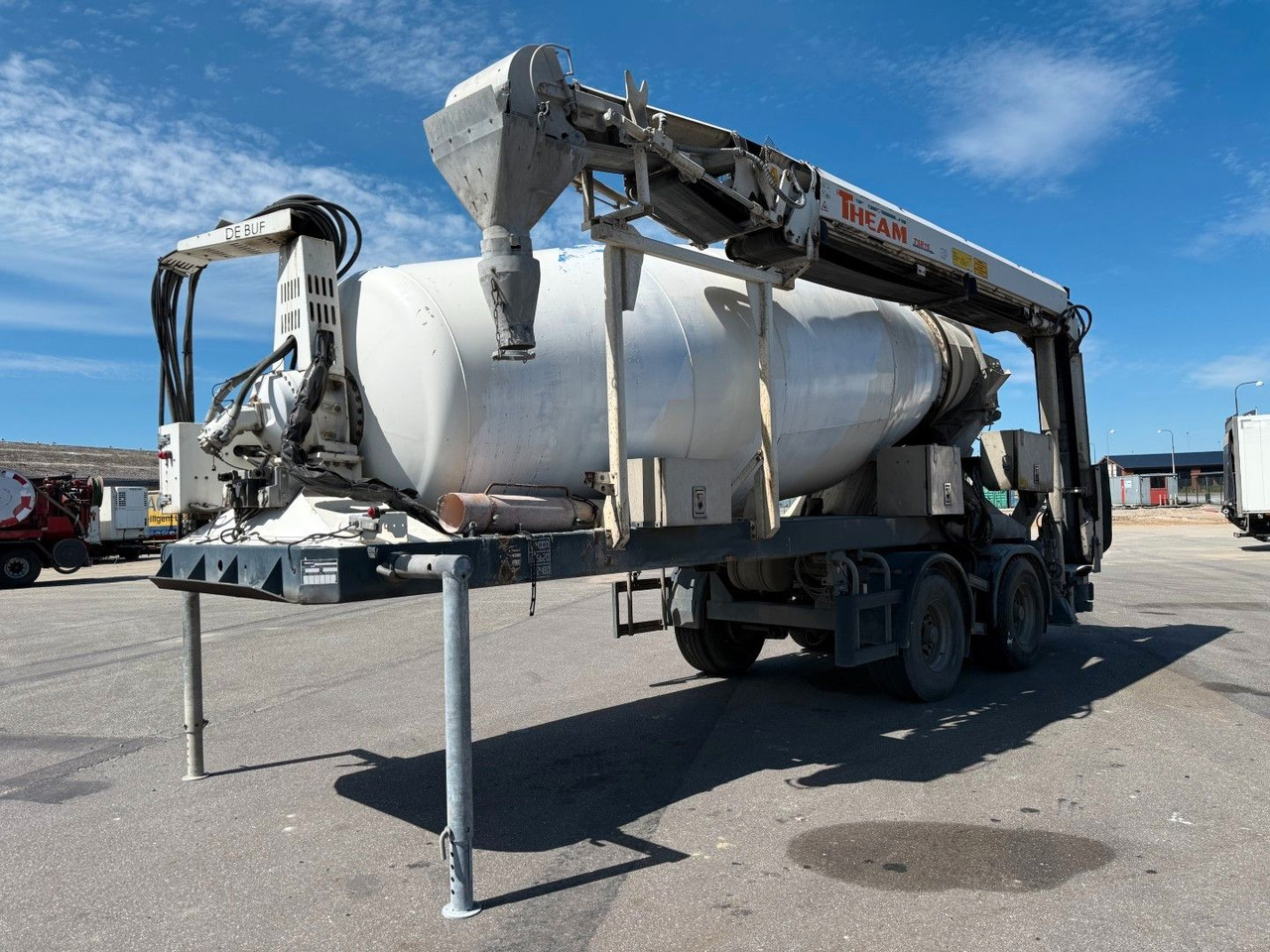 Mixer De Buf BM 12-36-2SPR m/ belt Theam TSR15 - Concrete mixer semi-trailer: picture 2 Mixer De Buf BM 12-36-2SPR m/ belt Theam TSR15 - Concrete mixer semi-trailer: picture 2