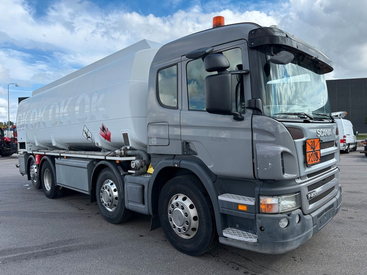 Scania P400 8x2*6 HMK Bilcon 24.000 l. ADR Euro 5 - Tank truck: picture 2 Scania P400 8x2*6 HMK Bilcon 24.000 l. ADR Euro 5 - Tank truck: picture 2