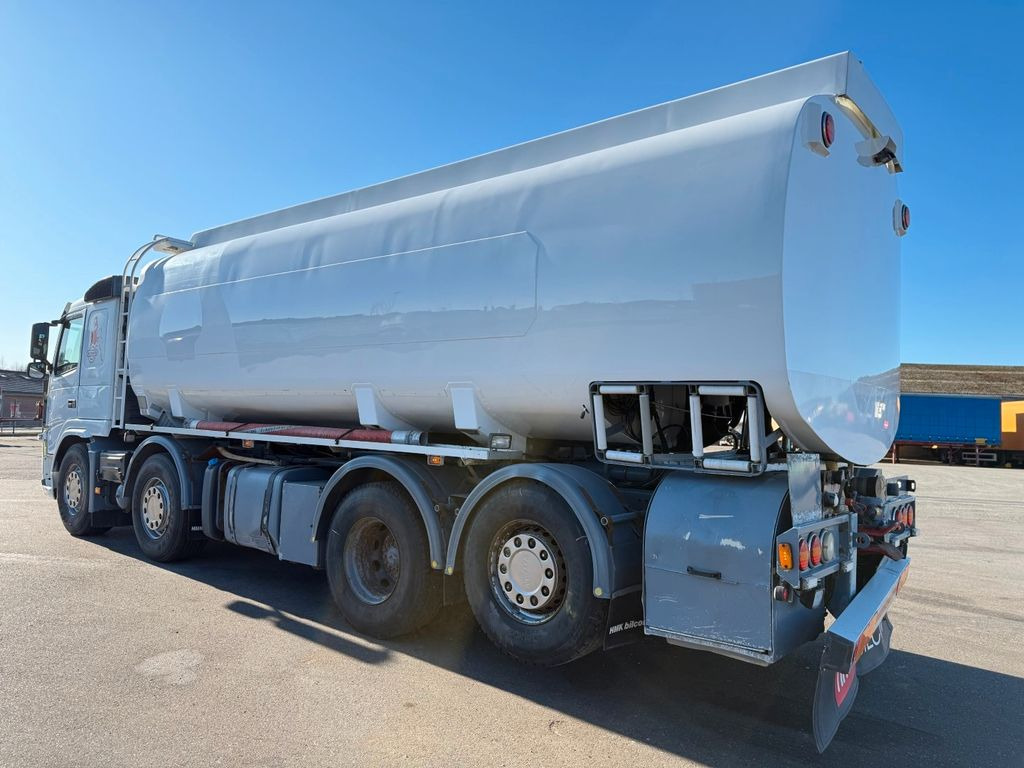 Volvo FM460 8x2*6 24.000 l. ADR Tank Volvo FM460 8x2*6 24.000 l. ADR Tanktruck - Tank truck: picture 4 Volvo FM460 8x2*6 24.000 l. ADR Tank Volvo FM460 8x2*6 24.000 l. ADR Tanktruck - Tank truck: picture 4