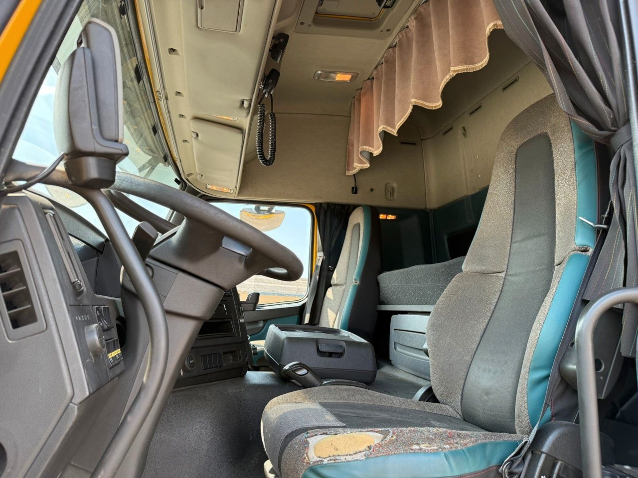 Volvo FMX500 8x4/4 Steel tipper Volvo FMX500 8x4/4 Steel tipper / Kipper - Tipper: picture 5 Volvo FMX500 8x4/4 Steel tipper Volvo FMX500 8x4/4 Steel tipper / Kipper - Tipper: picture 5