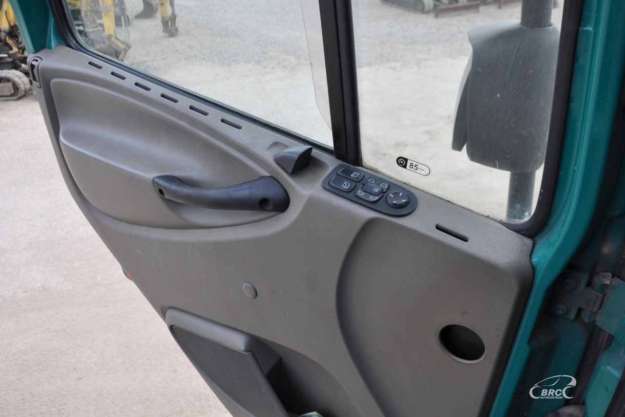 Curtainsider truck DAF CF 75.310: picture 16