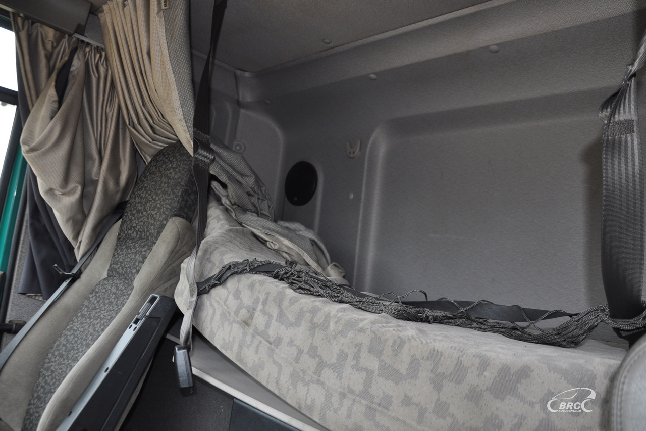 Curtainsider truck DAF CF 75.310: picture 14