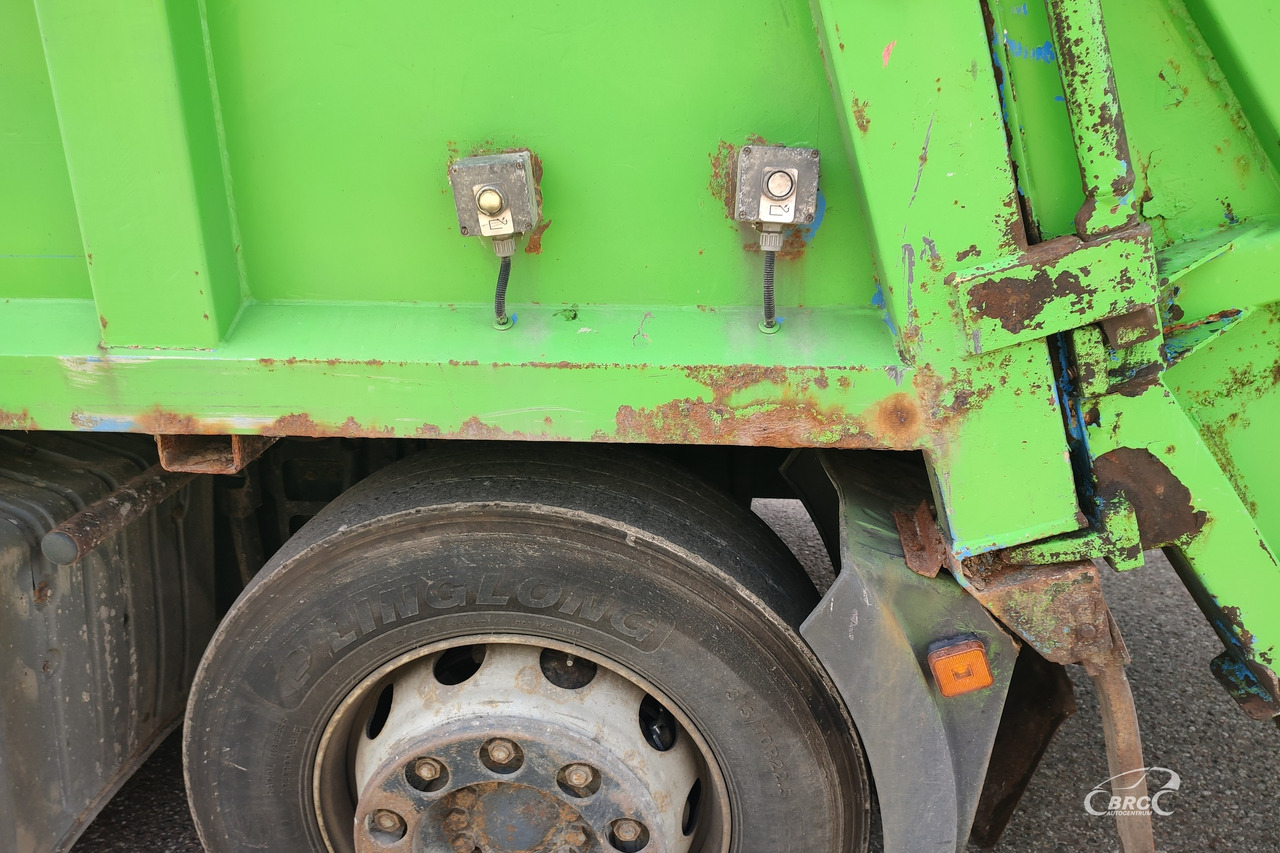 Garbage truck MAN TGA 26.310: picture 10