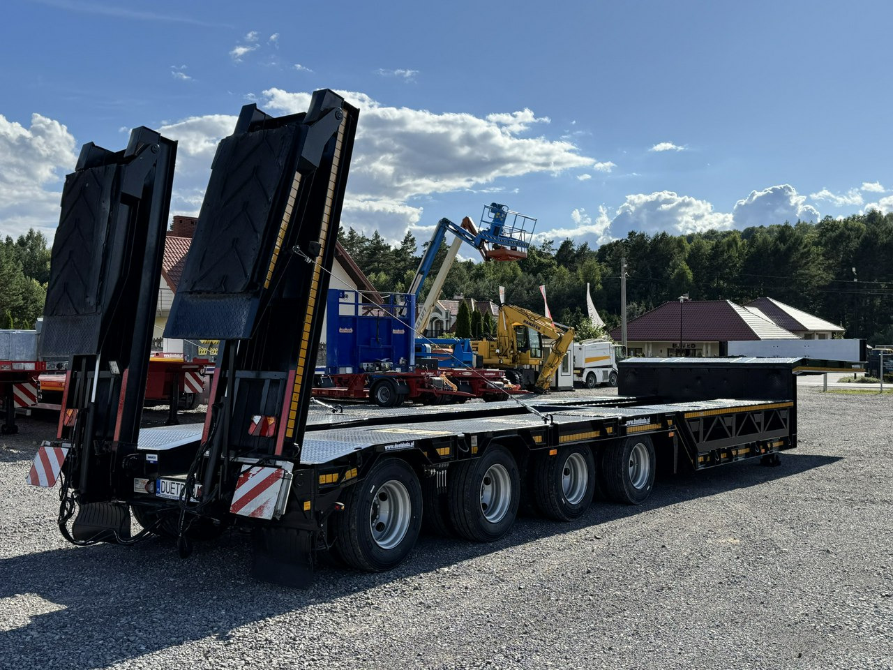 Bodex 4 osiowa NN4J Niskopodwoziówka Niskopodwozie Nowe Opony - Low loader semi-trailer: picture 2 Bodex 4 osiowa NN4J Niskopodwoziówka Niskopodwozie Nowe Opony - Low loader semi-trailer: picture 2