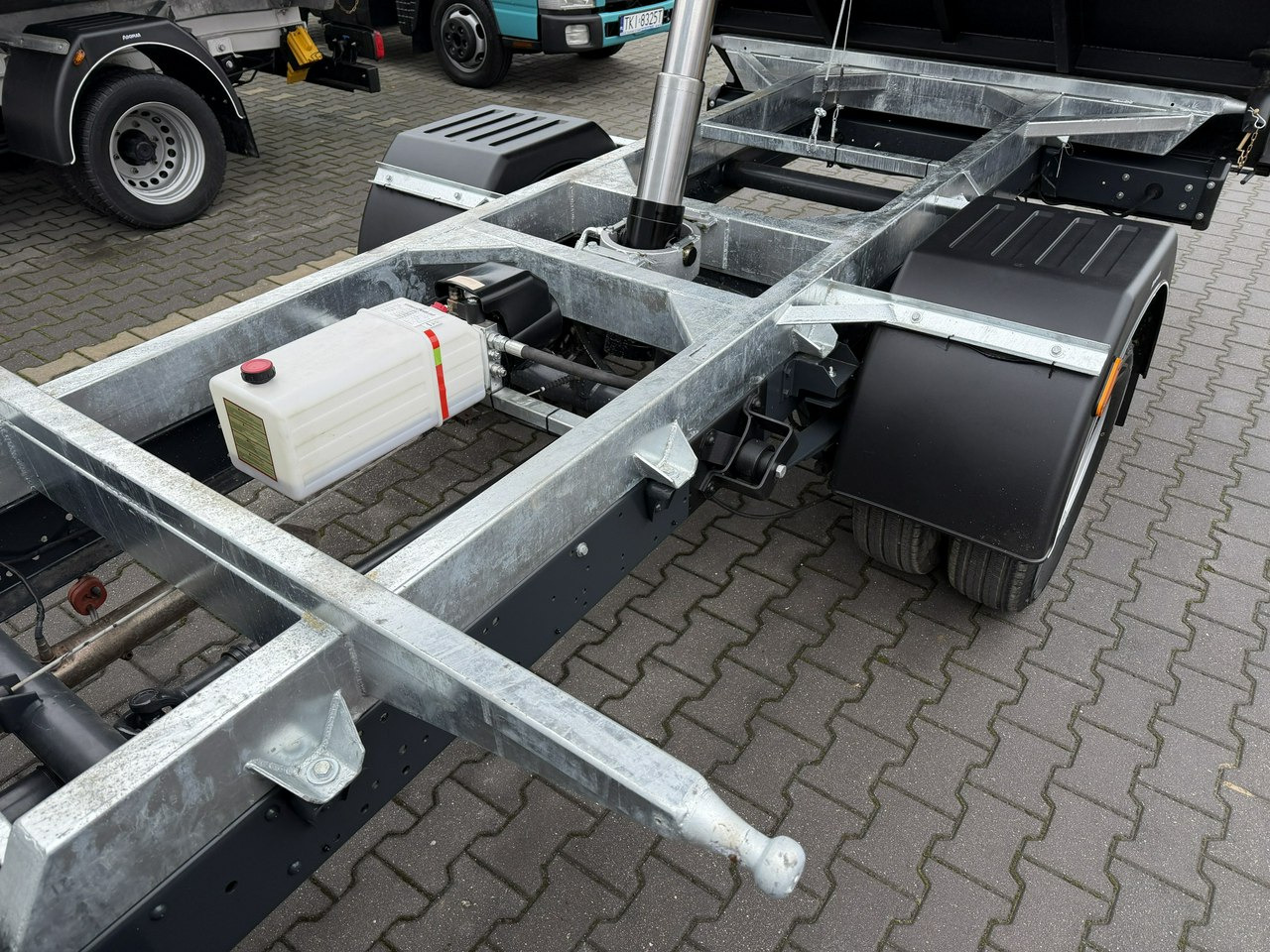 Iveco Daily 35C16 V - Tipper van: picture 4 Iveco Daily 35C16 V - Tipper van: picture 4