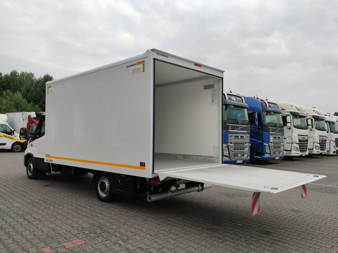 Iveco Daily 35S16S V - Box van: picture 4 Iveco Daily 35S16S V - Box van: picture 4