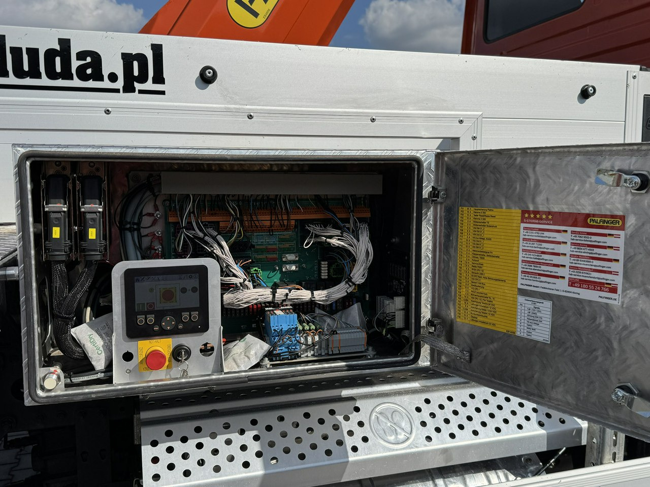 Truck mounted aerial platform Mercedes Atego 818 E6 4x4 Zwyżka PALFINGER P250 BK Podnośnik Koszowy: picture 29